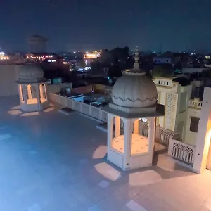 3* Hotel The Taj Vista -walking Distance To Taj Mahal