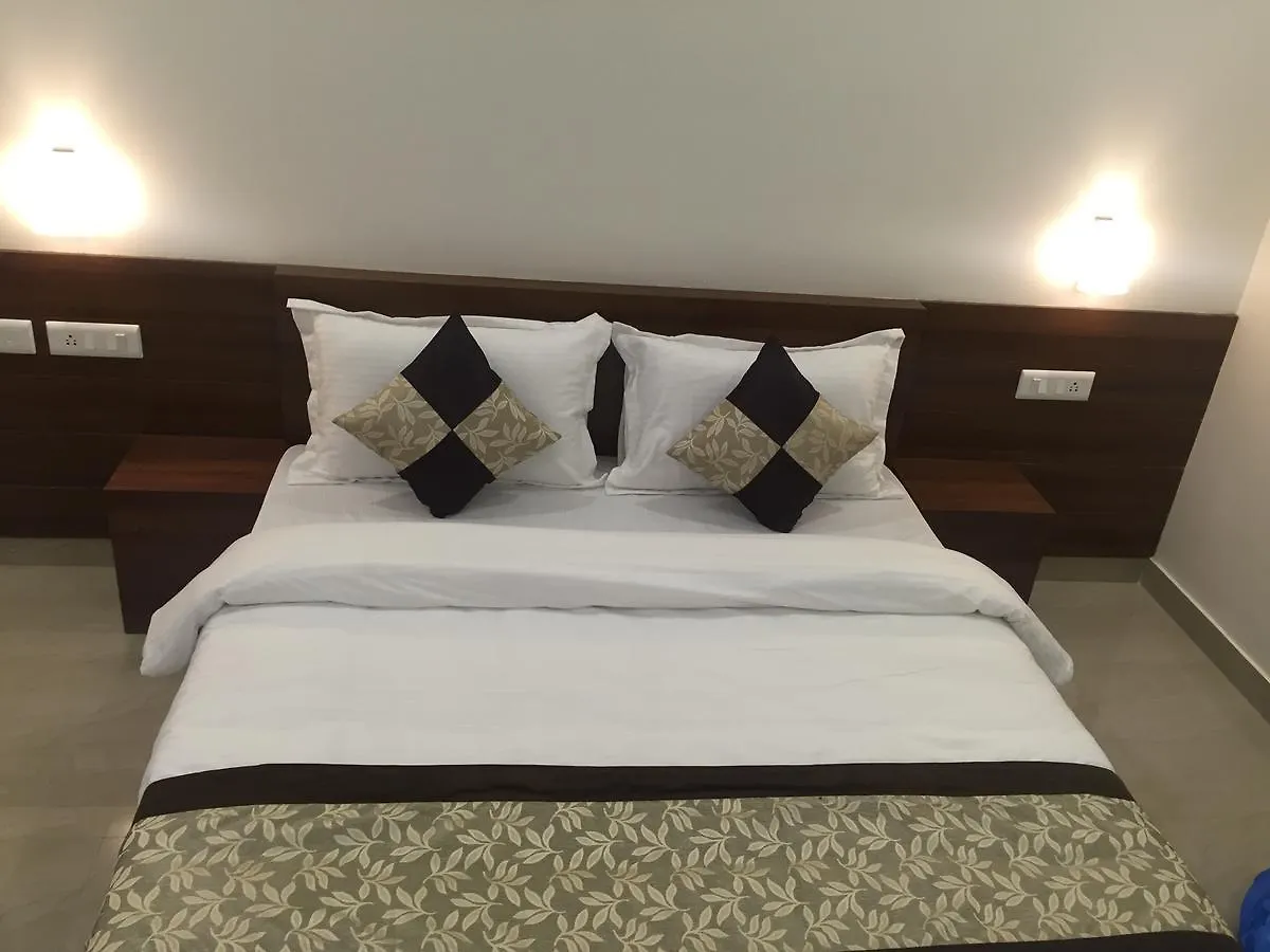 Hotel Castle View Agra  3*, Agra (Uttar Pradesh)